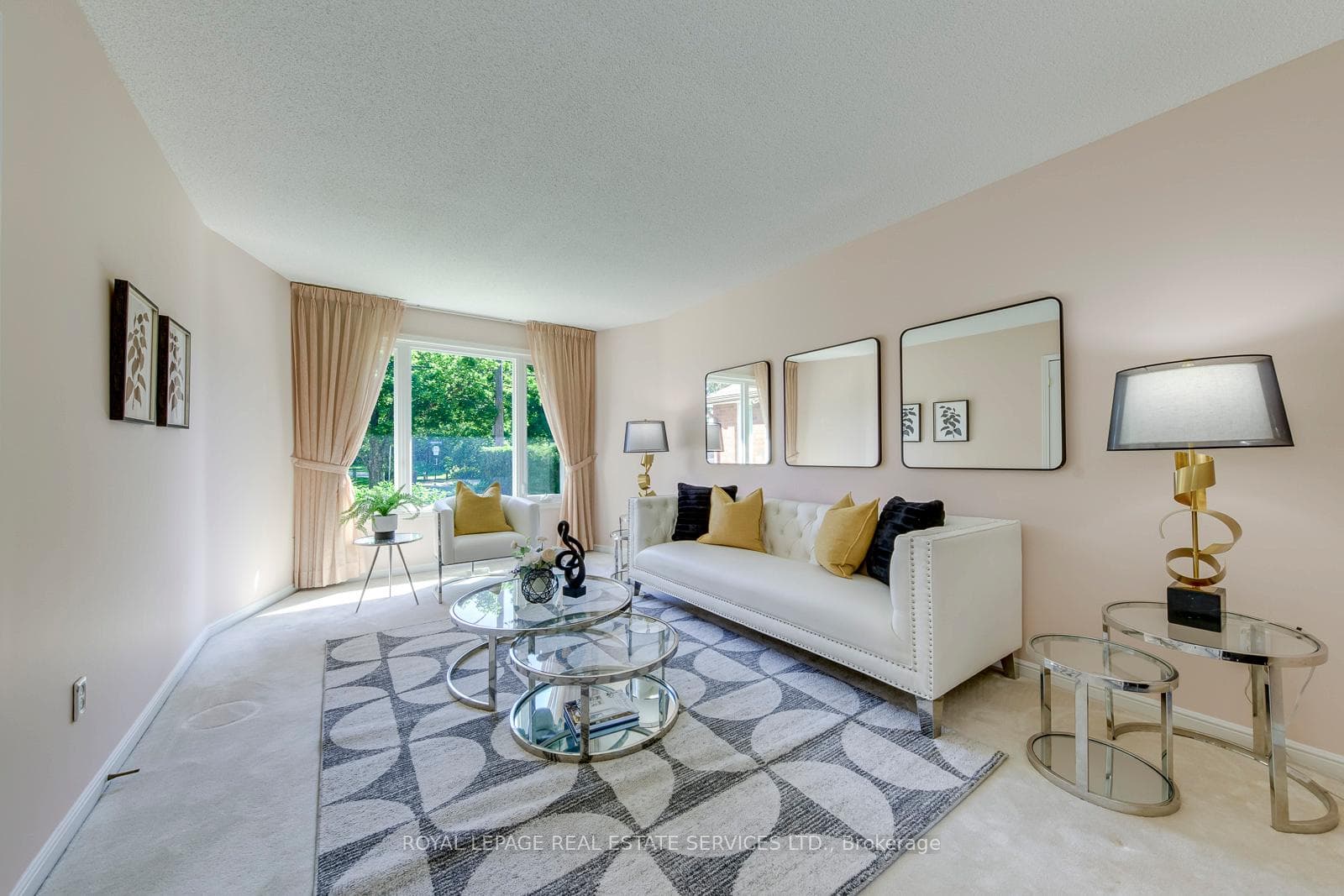 500 Woodview Road photo 8