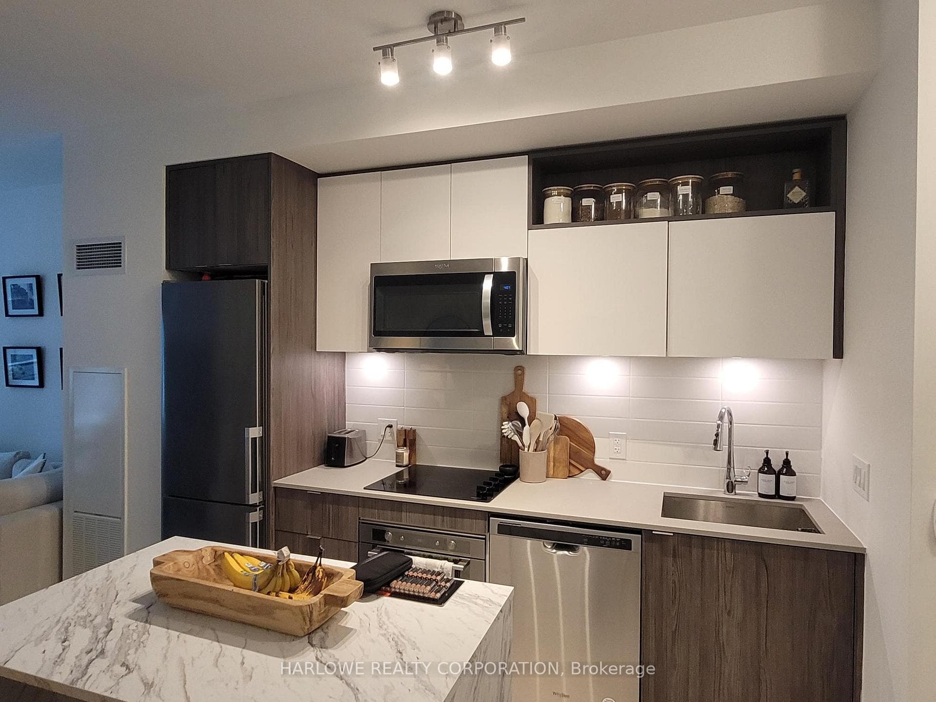 121 Lower Sherbourne Street Unit 223 SW photo 1