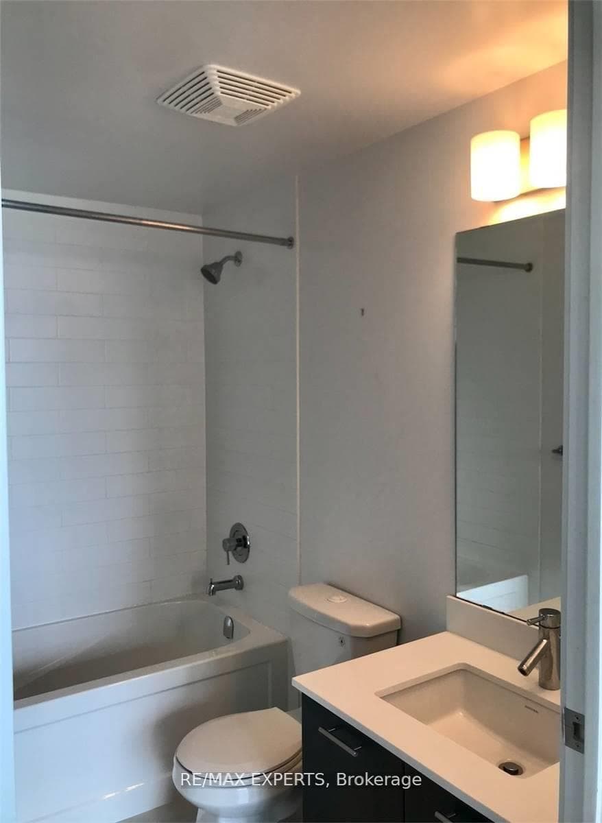 2200 Lake Shore Boulevard Unit 1809 photo 4