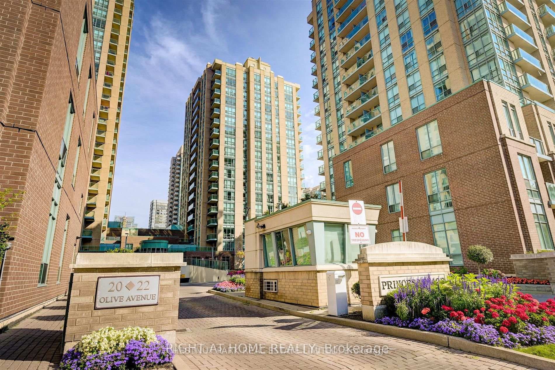 26 Olive Avenue Unit ph 02 photo 2