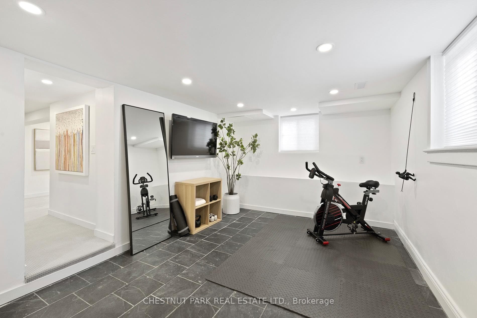 366 Victoria Park Avenue photo 15