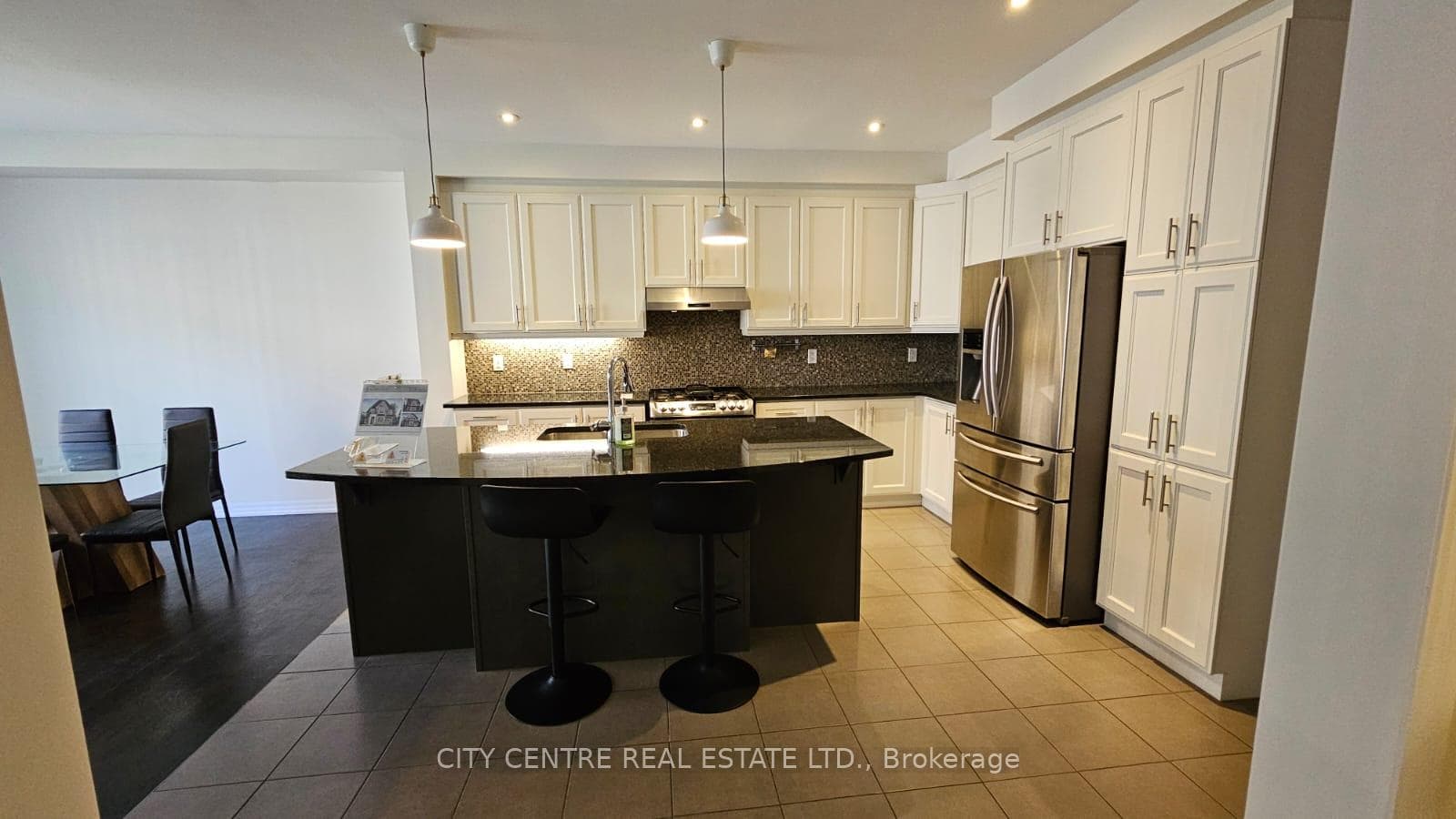 371 Begonia Gardens photo 9