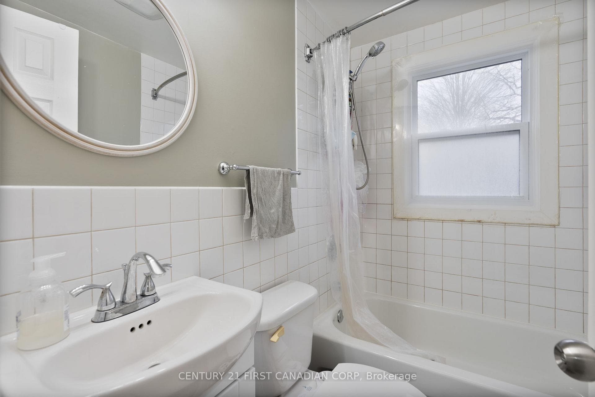 321 Spruce Street photo 11