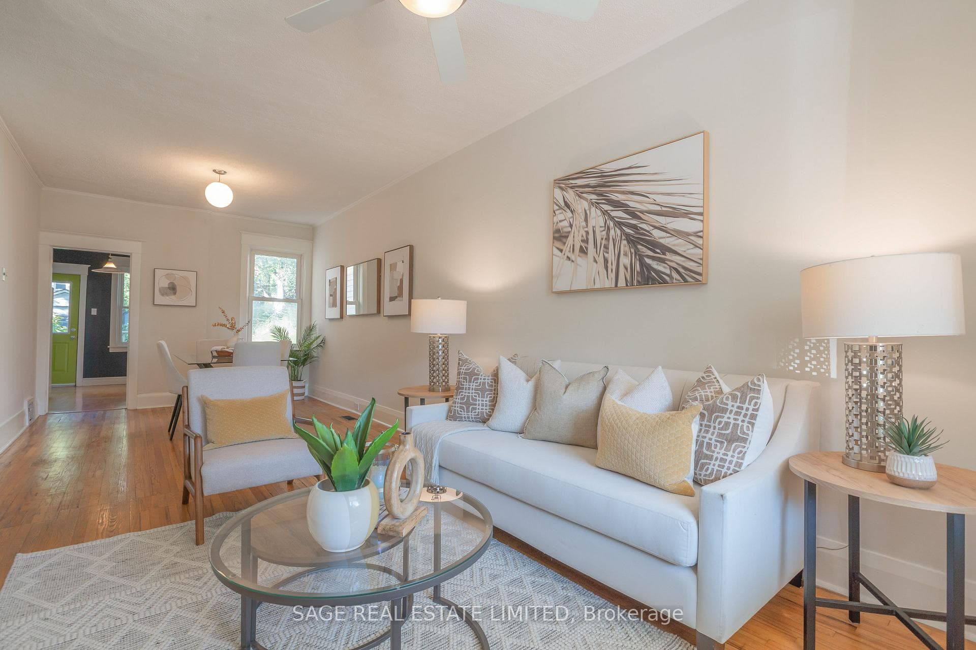 38 Queensdale Avenue photo 5