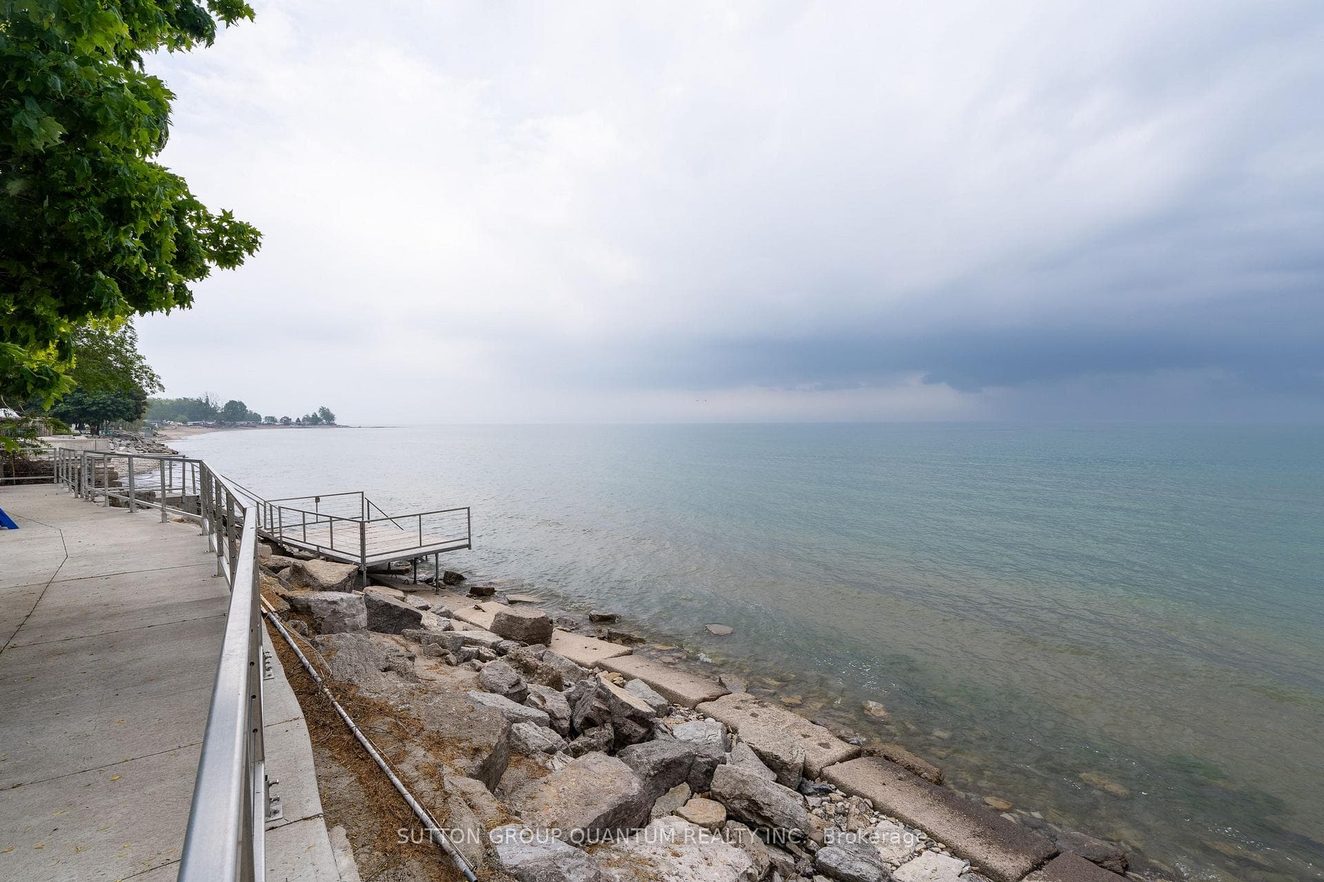 2118 Lakeshore Road photo 4
