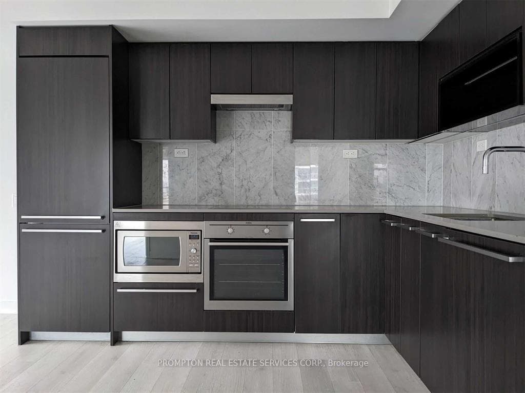 80 Queens Wharf Road Unit 711 photo 3