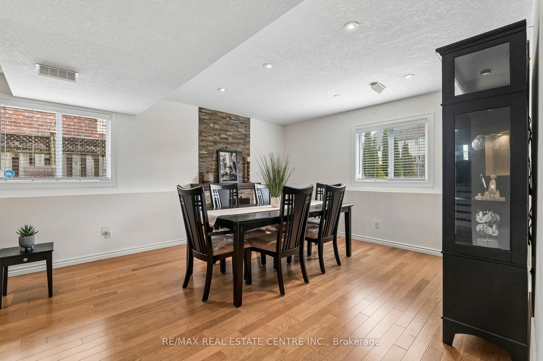 704 Russel Court photo 33