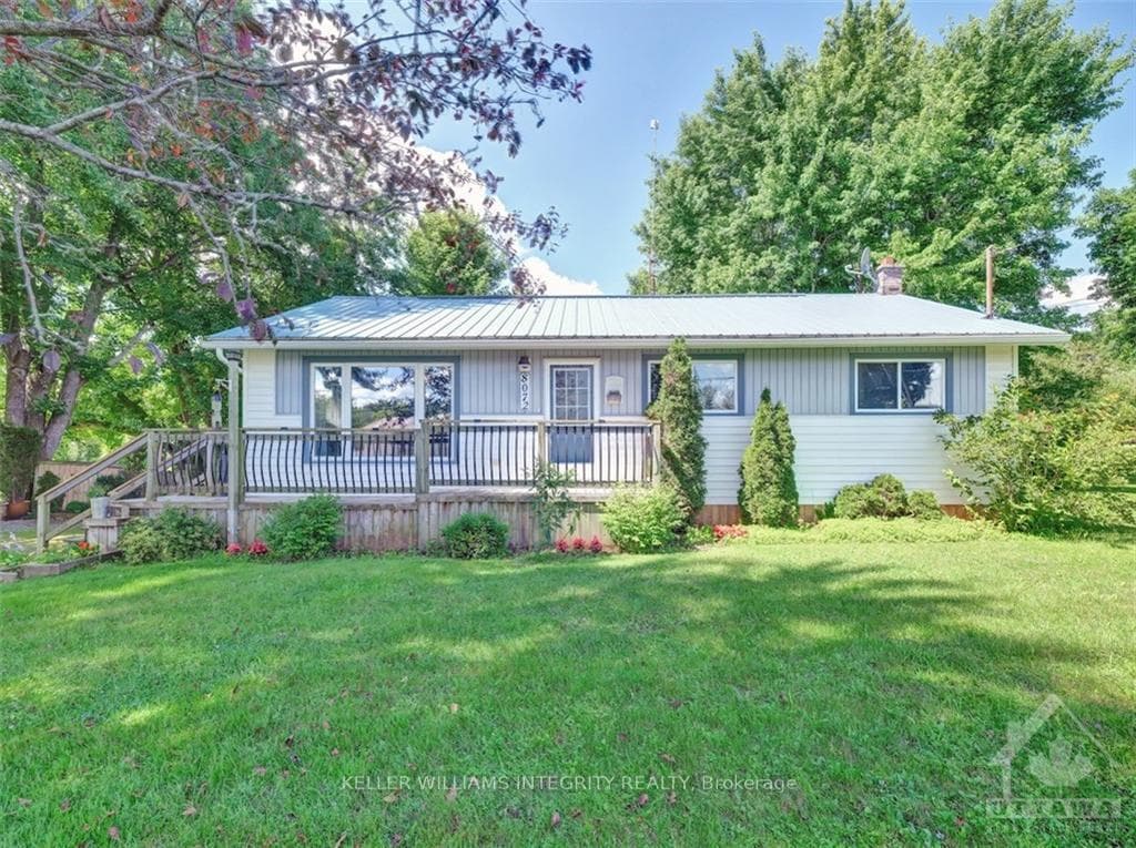 8072 COUNTY ROAD 29 Road photo 1
