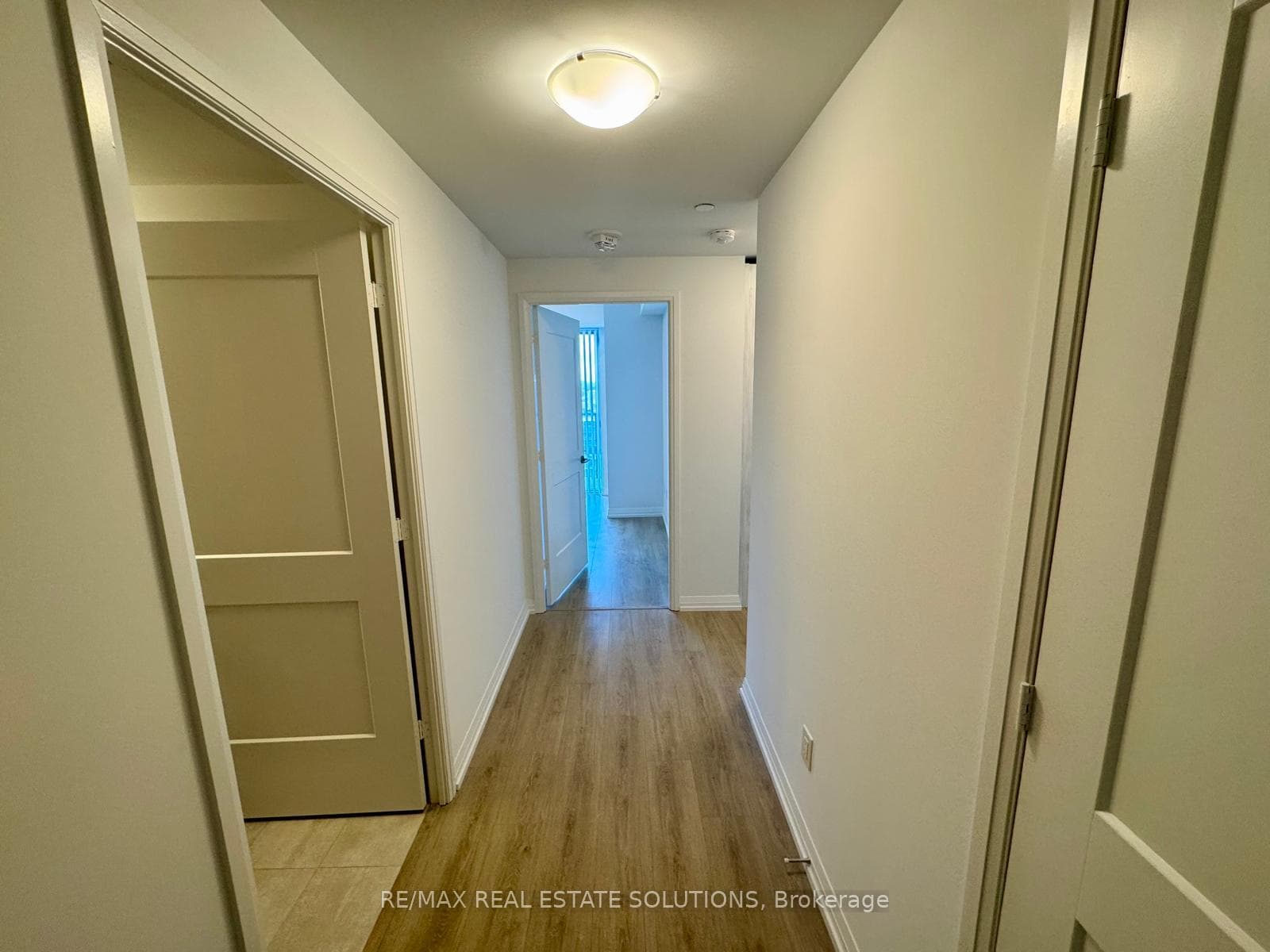 28 Widmer Street Unit 3726 photo 9