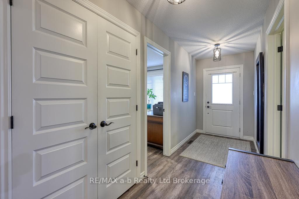 60 James Street photo 6