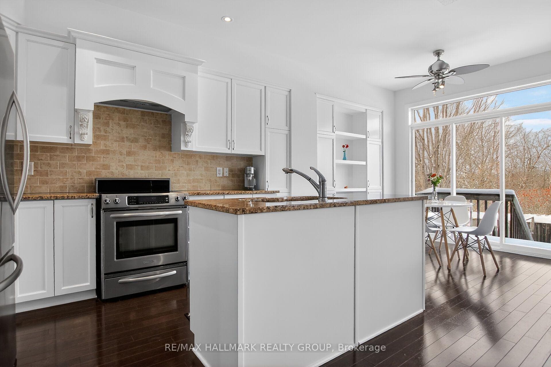450 Sultan Street photo 14