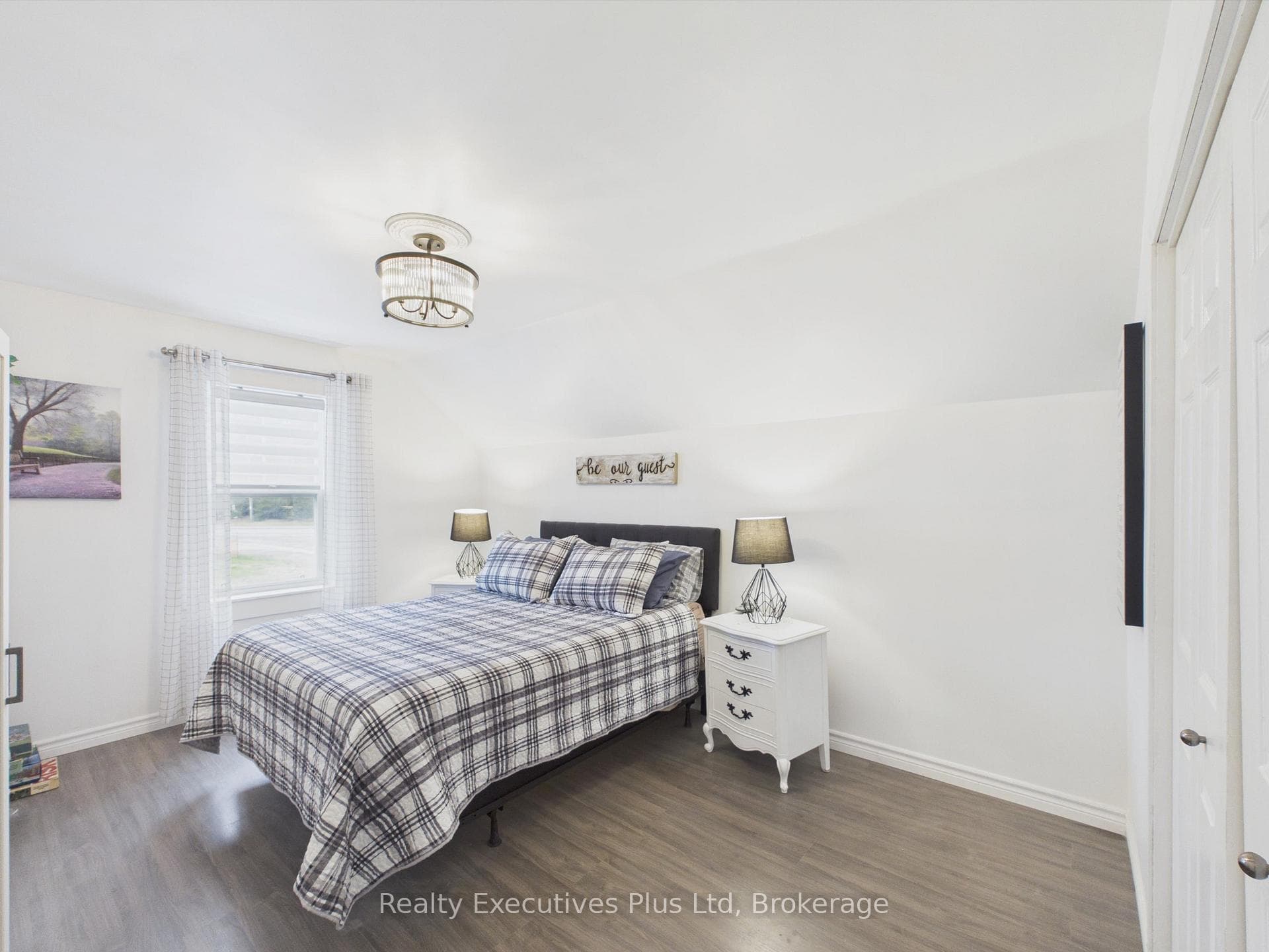 16 Albert Street photo 35