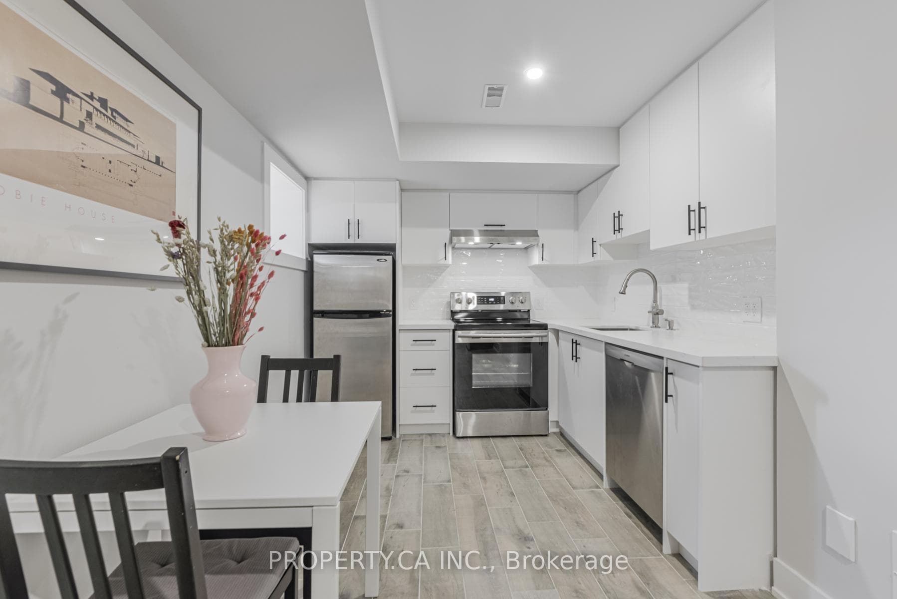 55 Glenshaw Crescent Unit BSMT photo 2