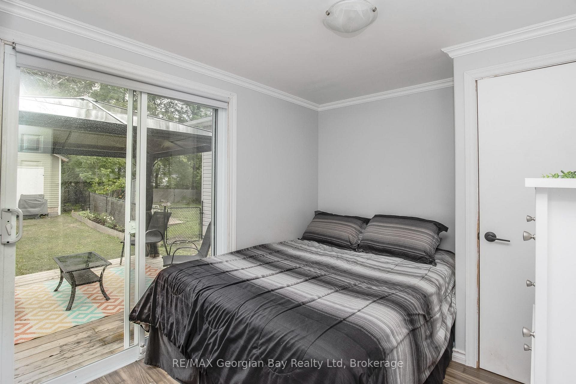 350 McNicoll Street photo 14