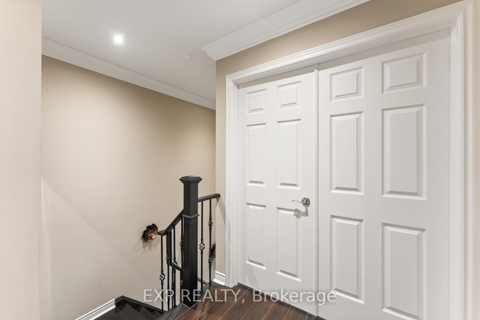 46 Waterbury Street photo 22