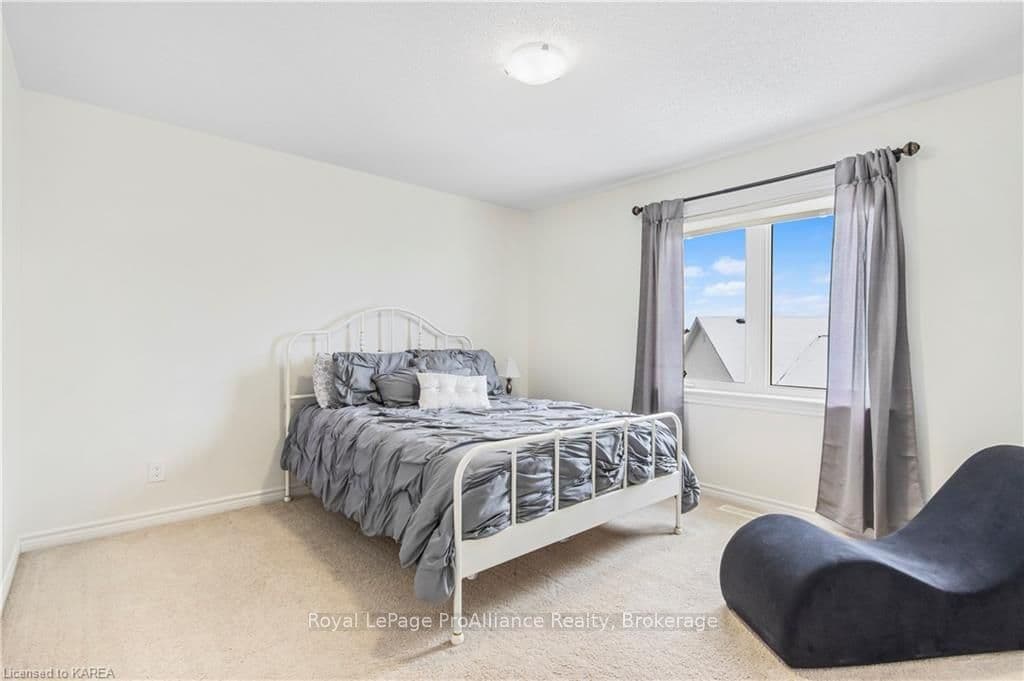 1019 BLUFFWOOD Avenue photo 30