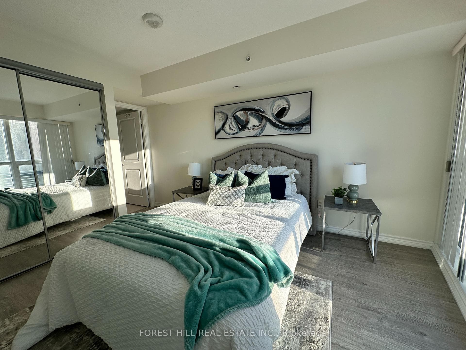 386 Yonge Street Unit 1104 photo 12