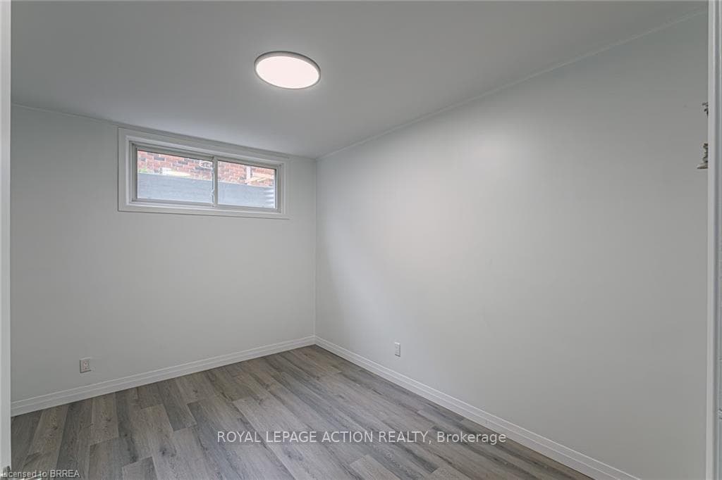 54 Grand Street photo 27
