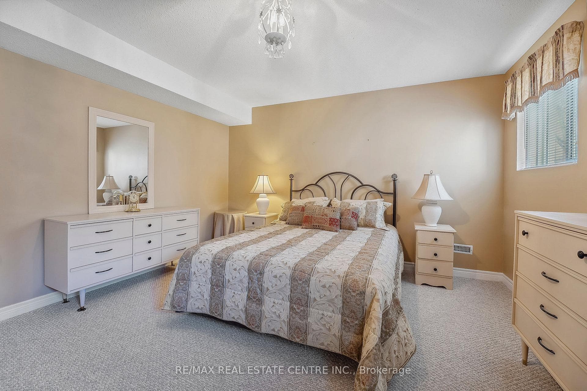 44 Royal Valley Drive photo 33