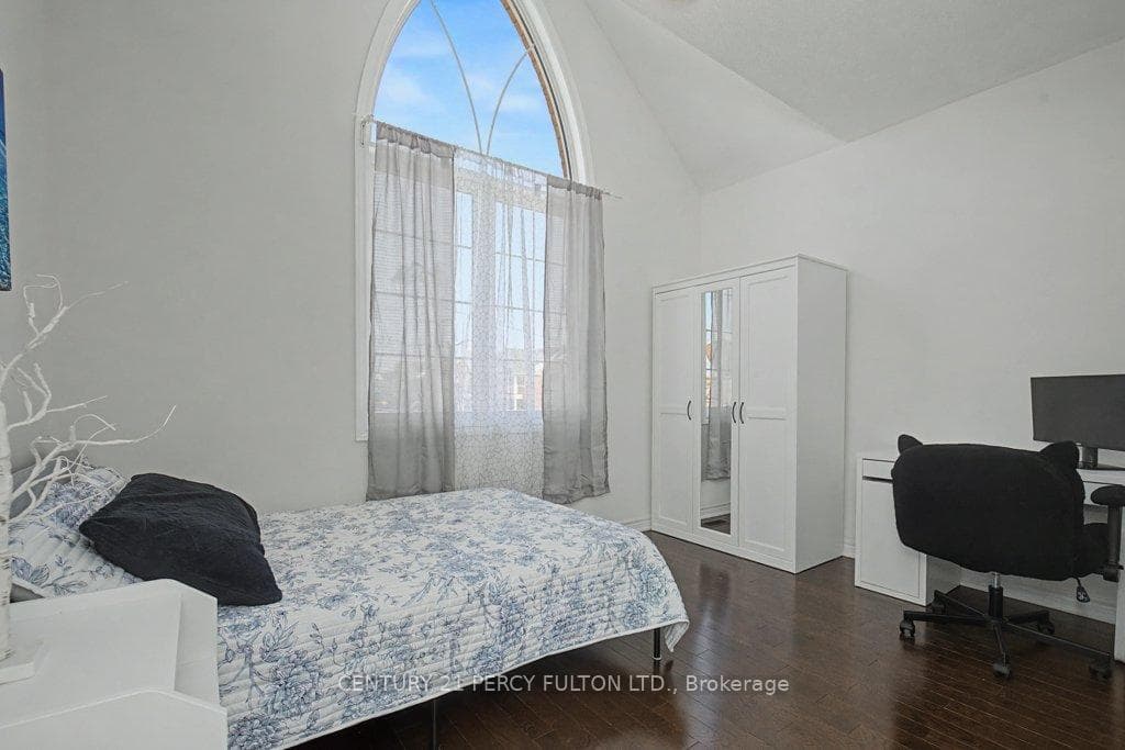 78 Brock Avenue photo 35