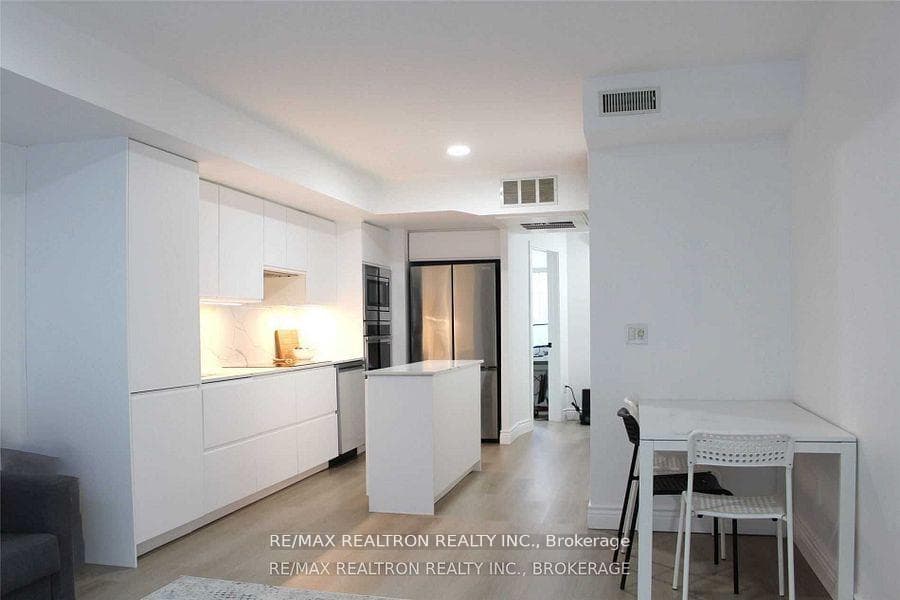 262 St Helens Avenue Unit 109 photo 3