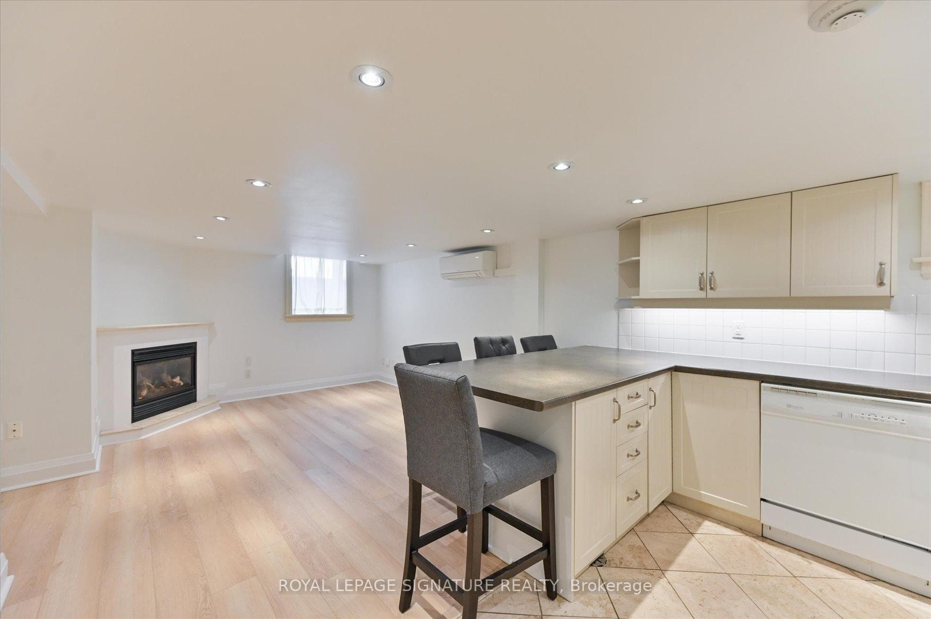 17B Cardinal Place photo 8