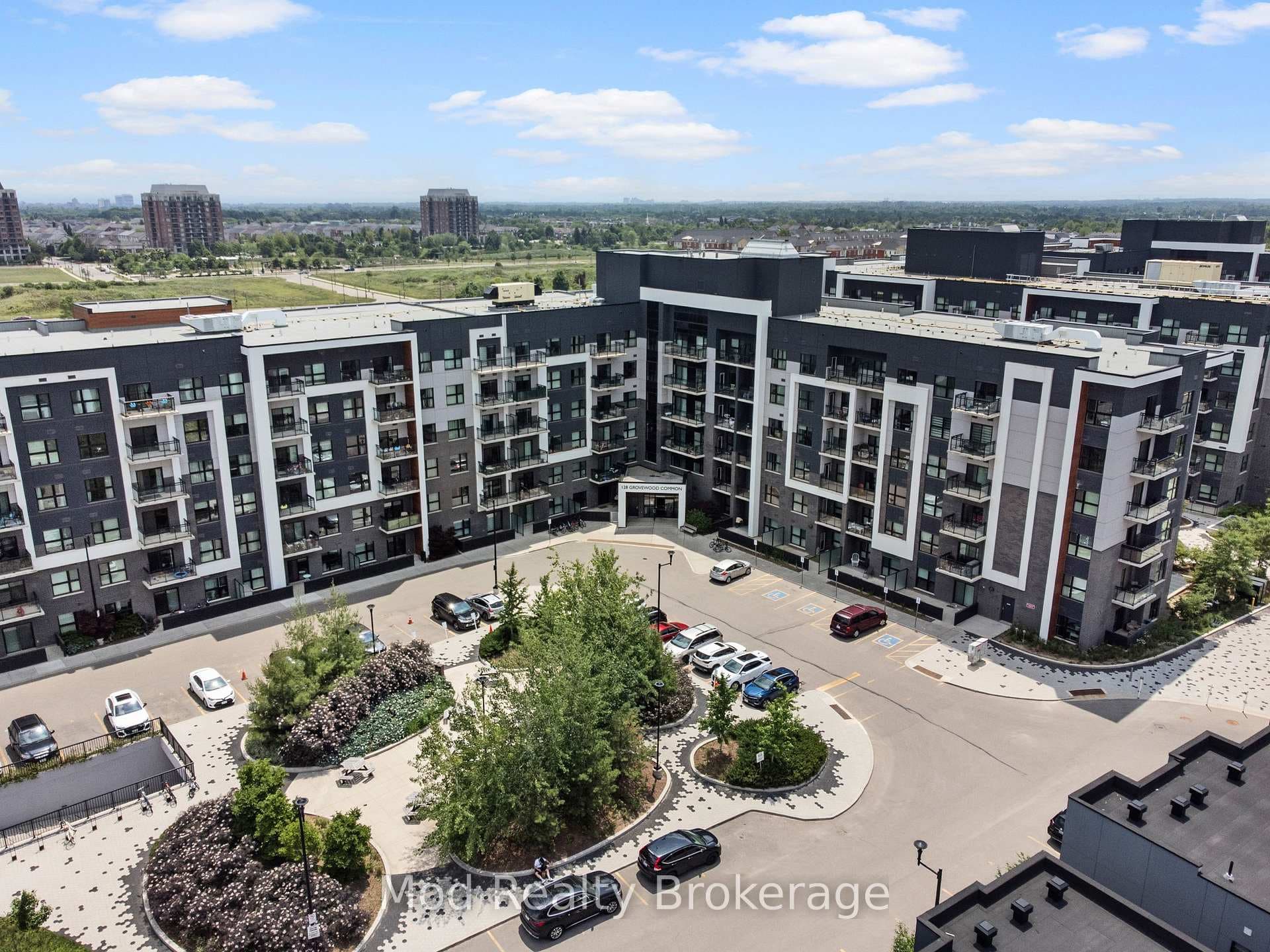 128 Grovewood Common Unit 129 photo 21
