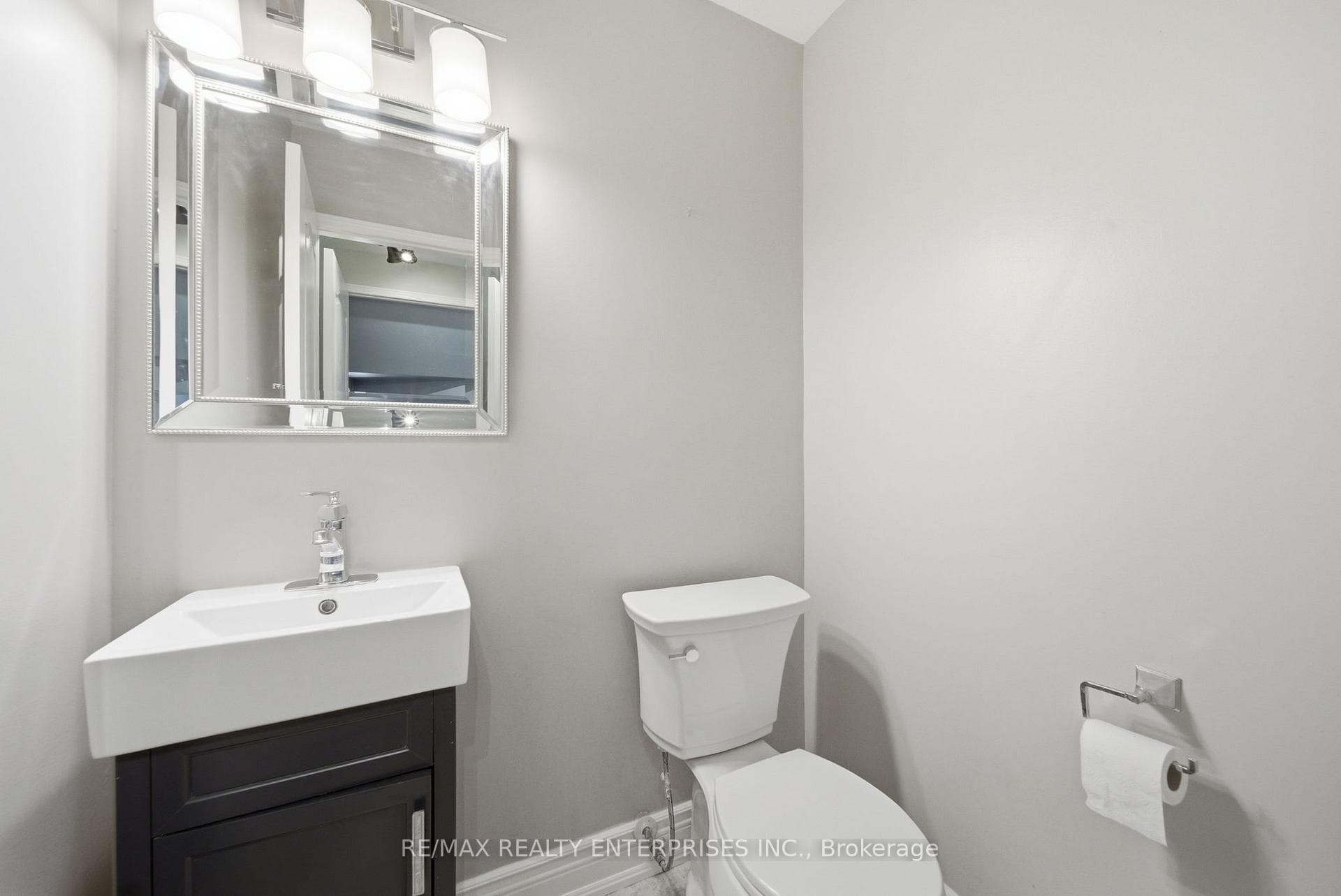 6930 Elliott Parliament Street photo 16