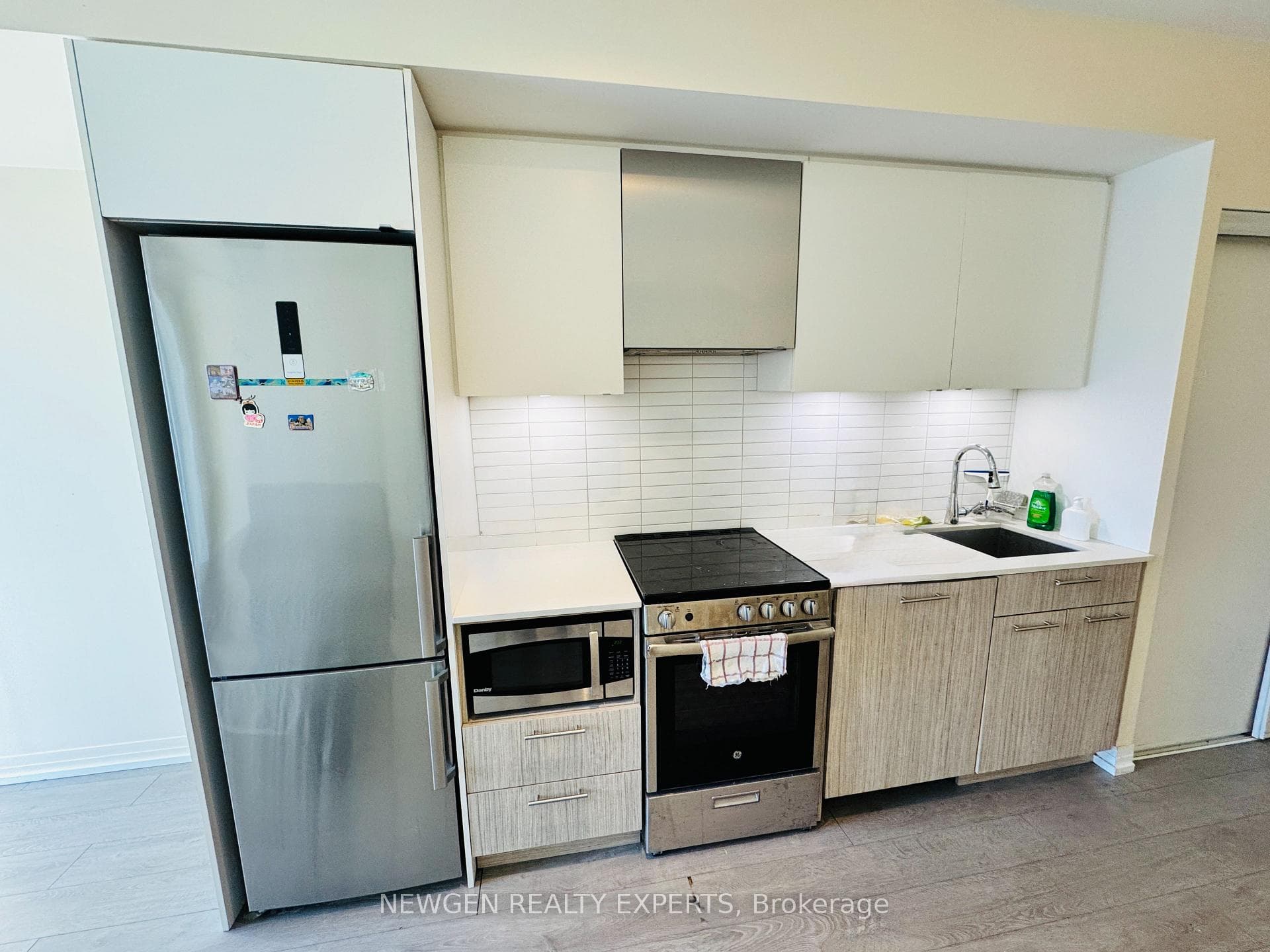 251 Jarvis Street Unit 733 photo 6