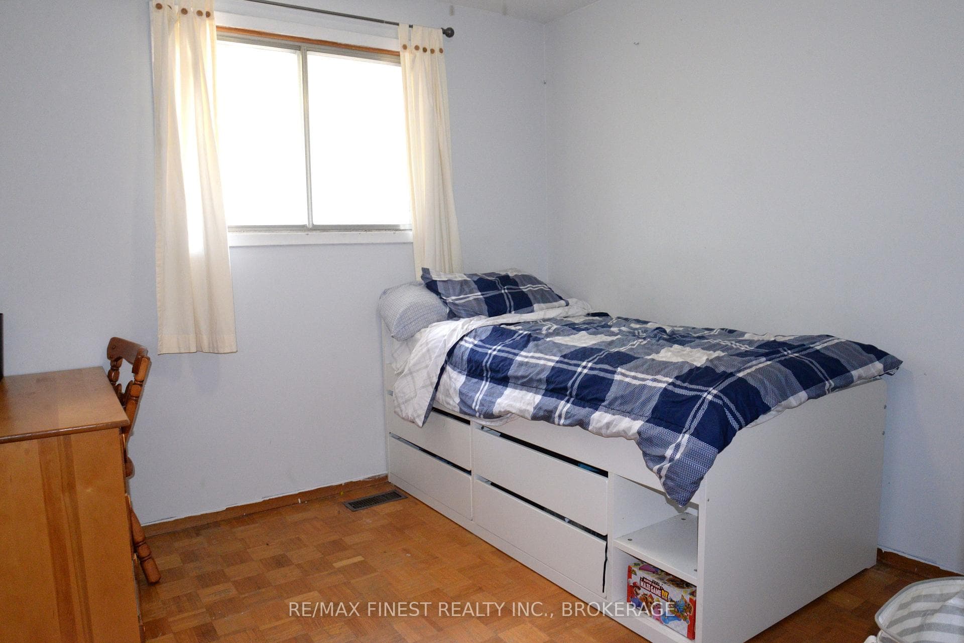 48 Abbey Dale Court photo 16