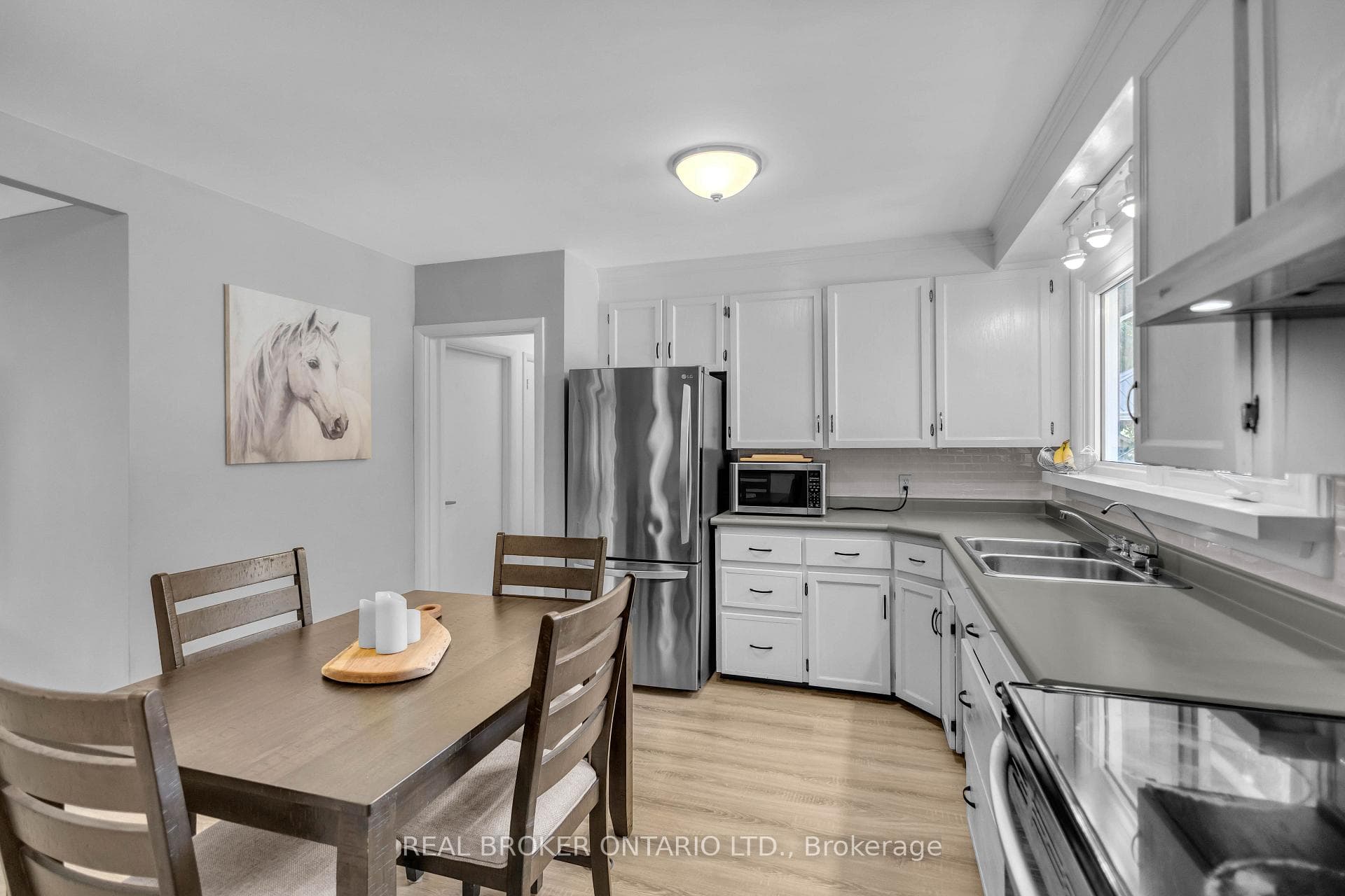 46 Dufferin Street photo 11
