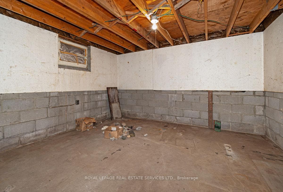 2 Parklea Drive photo 29