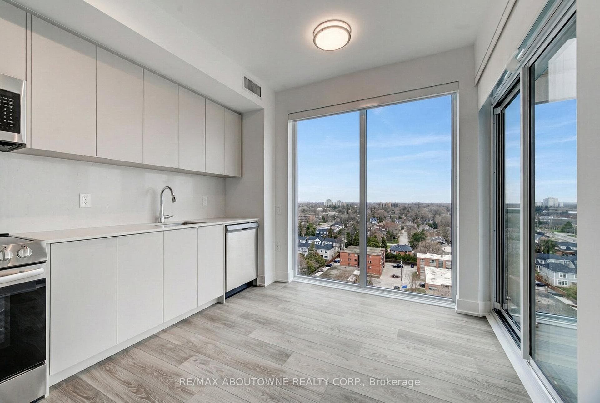 2088 James Street Unit 1205 photo 5