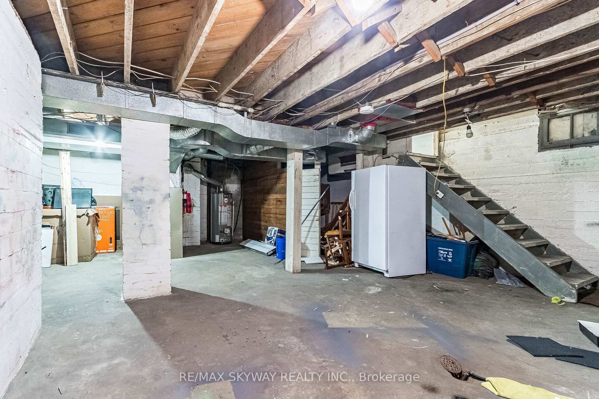 1230 Duke Street photo 44
