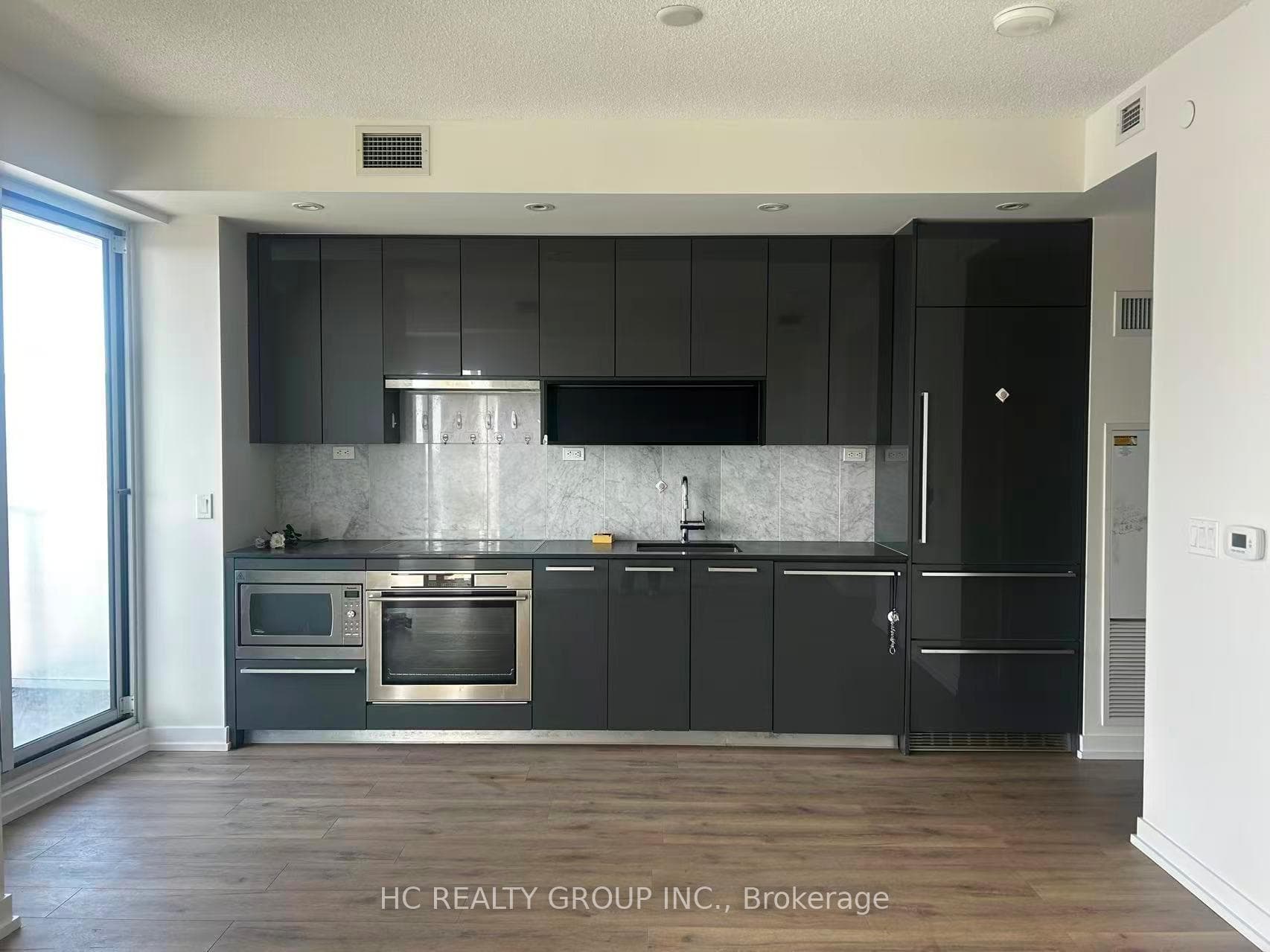 117 Mcmahon Drive Unit 3803 photo 3