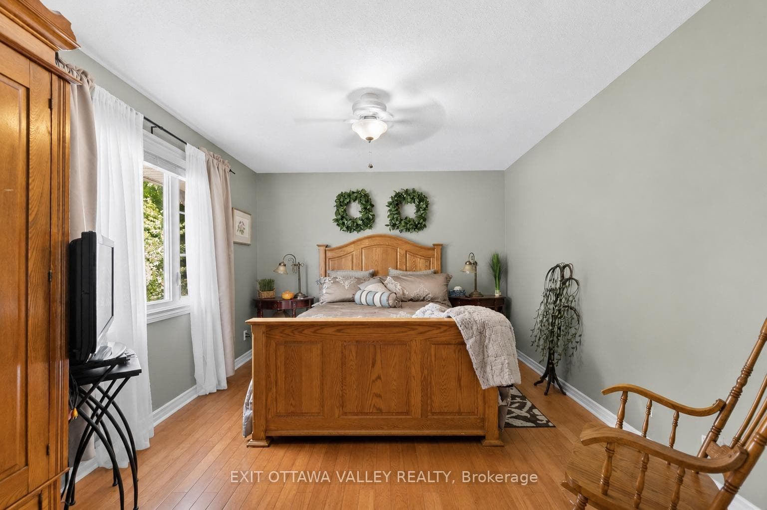 605 Elizabeth Street photo 18