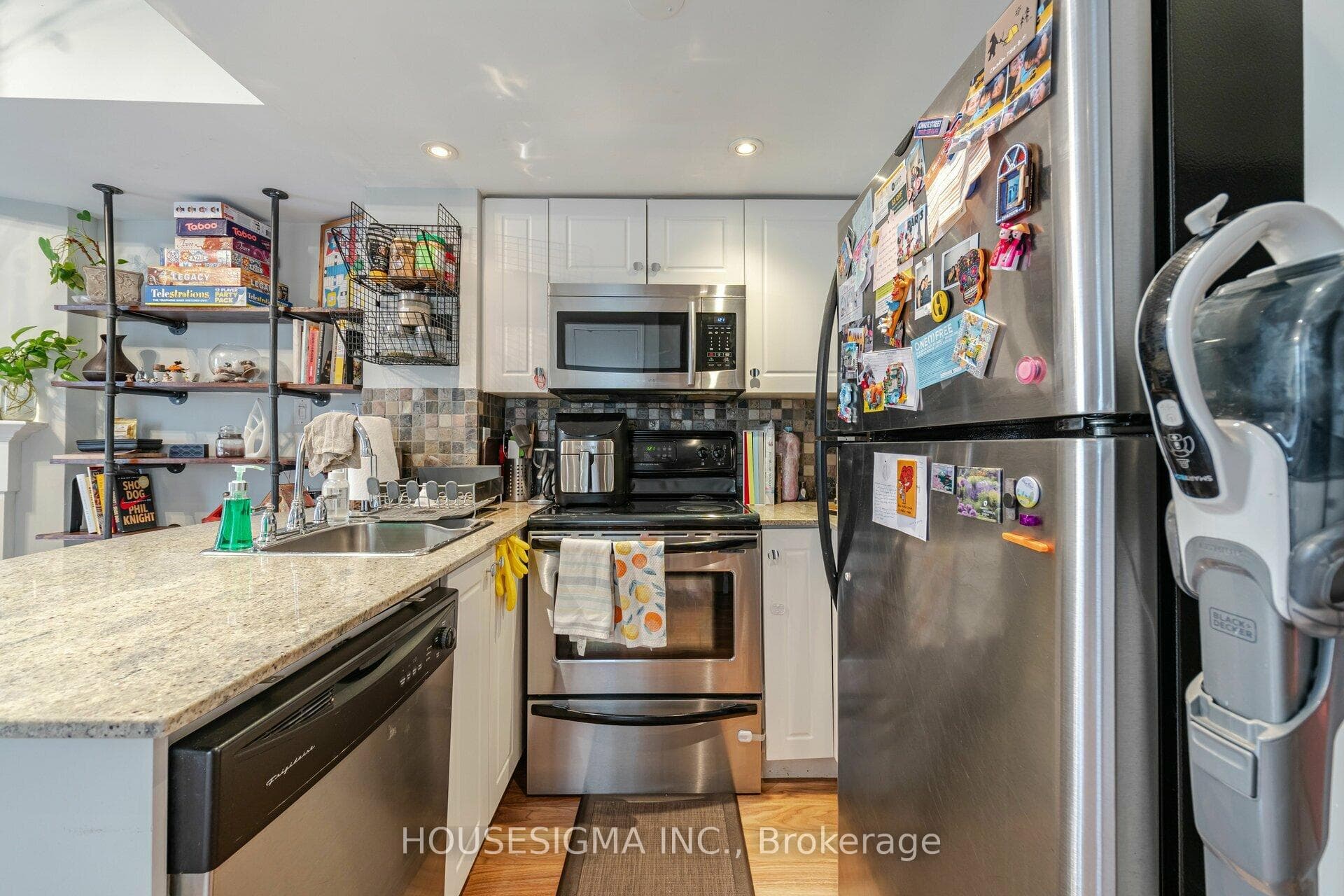 20 Laidlaw Street Unit 1130 photo 12