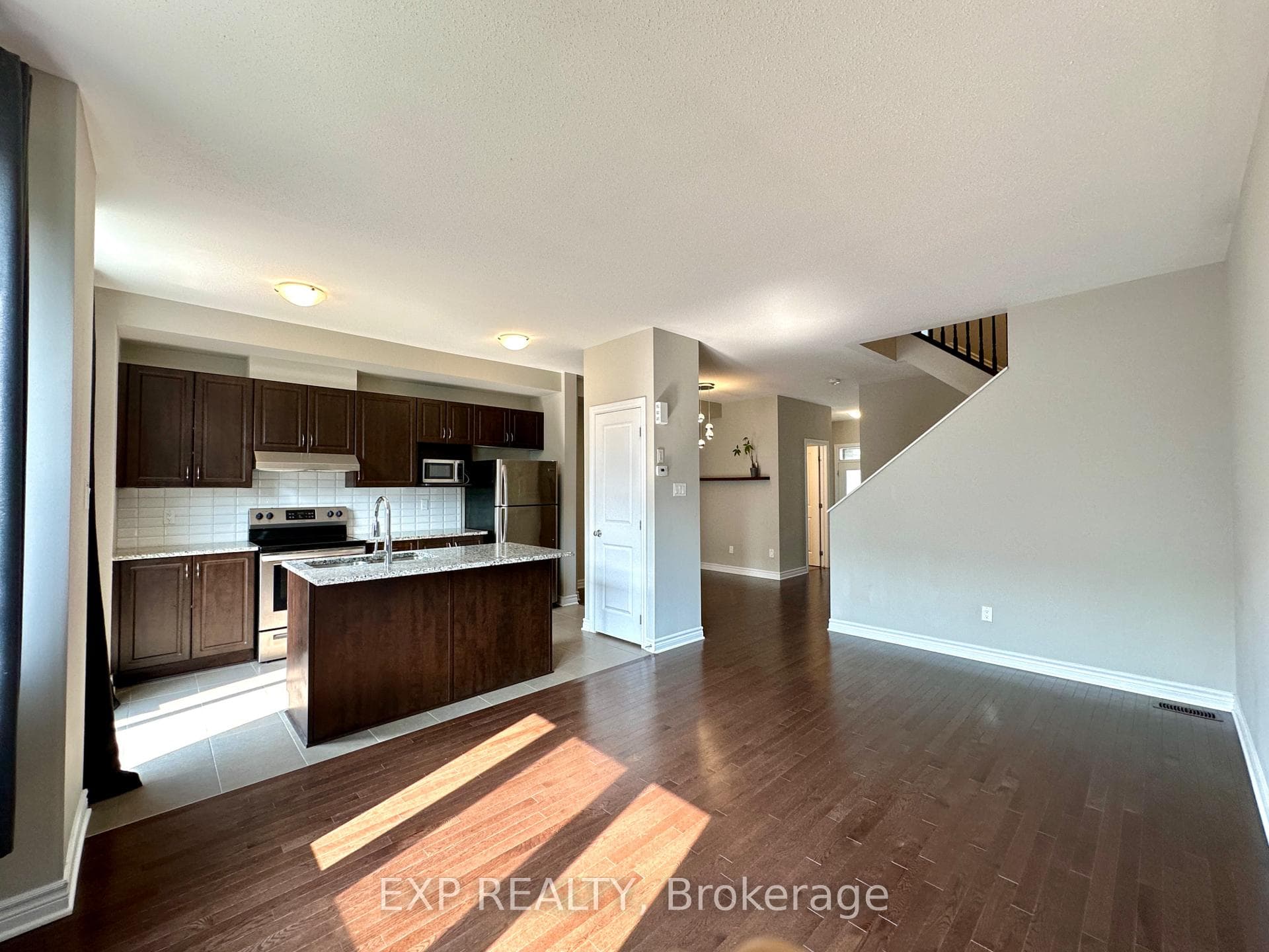 2470 Waterlilly Way photo 6