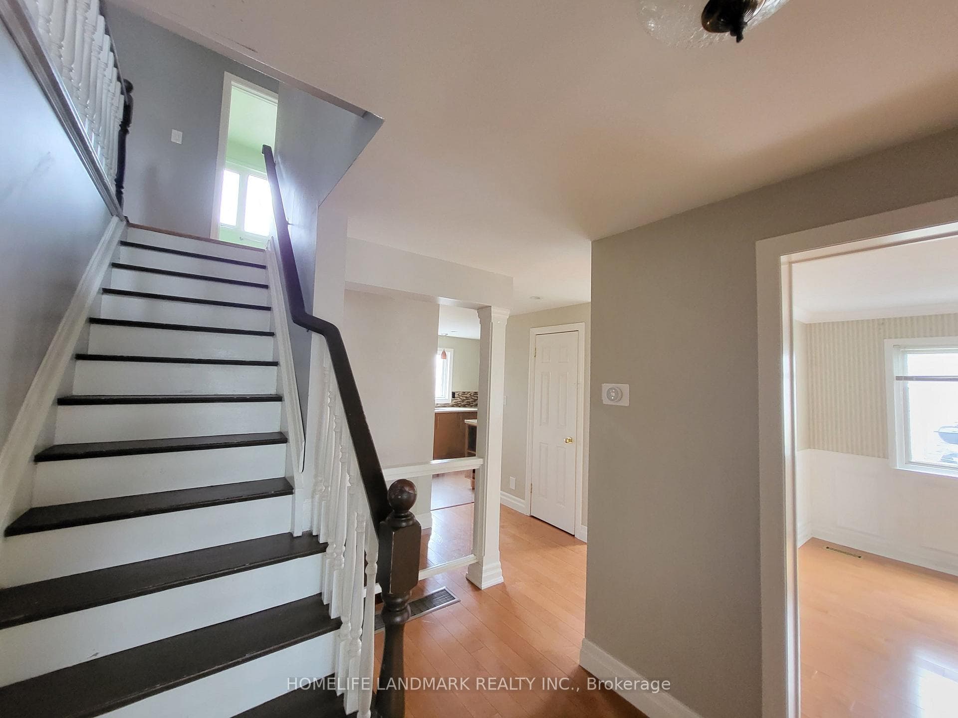 107 Bolland Crescent photo 2