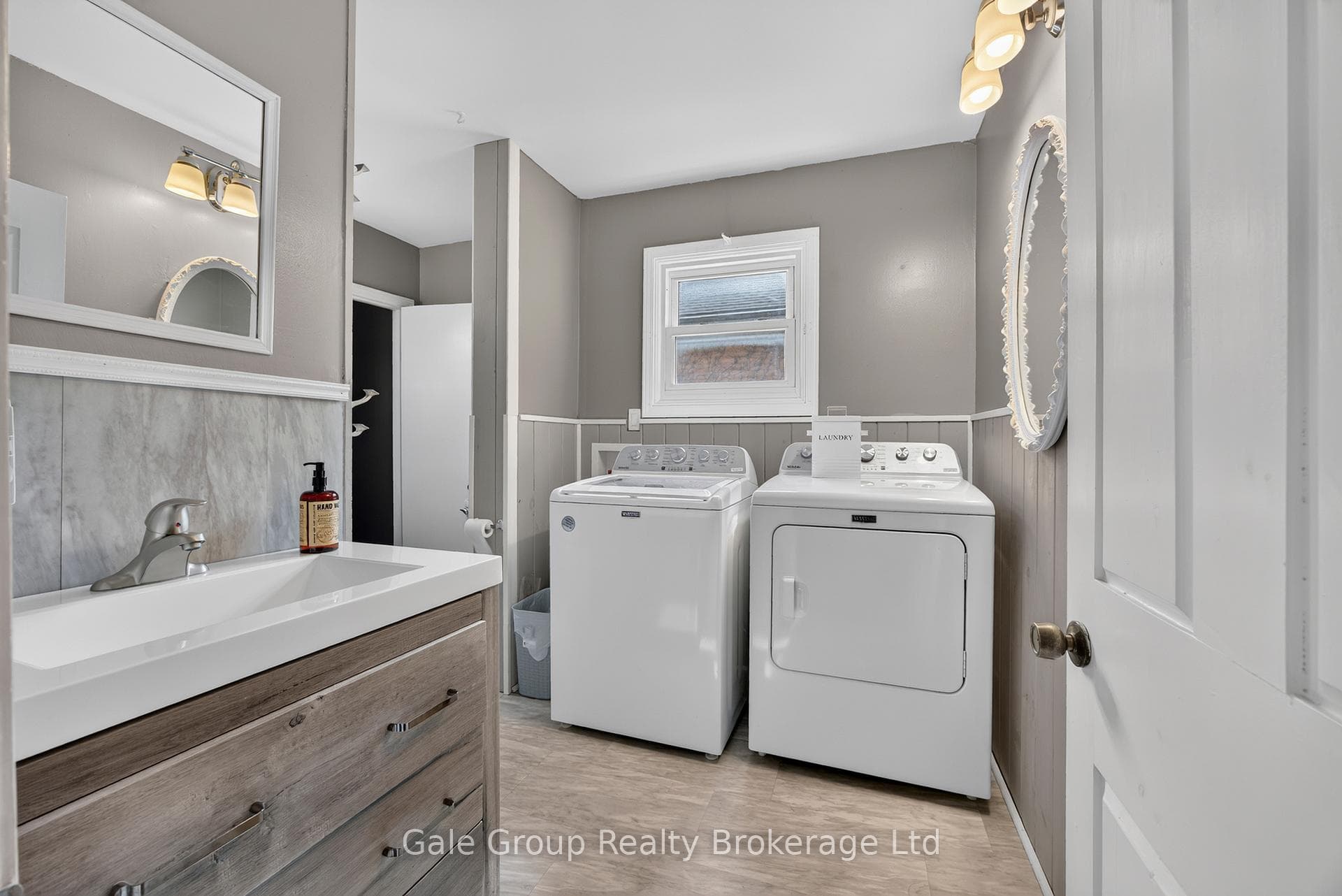 Upstairs Bathroom with Laundry