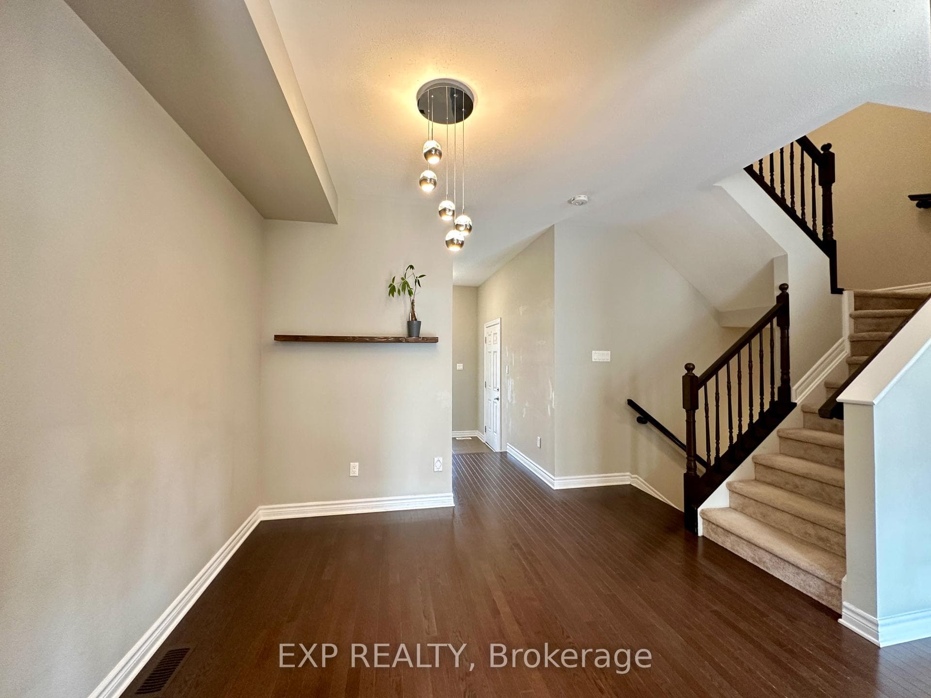 2470 Waterlilly Way photo 3