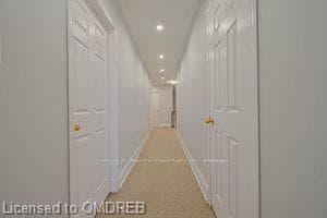 14 LILLIAN Crescent photo 15