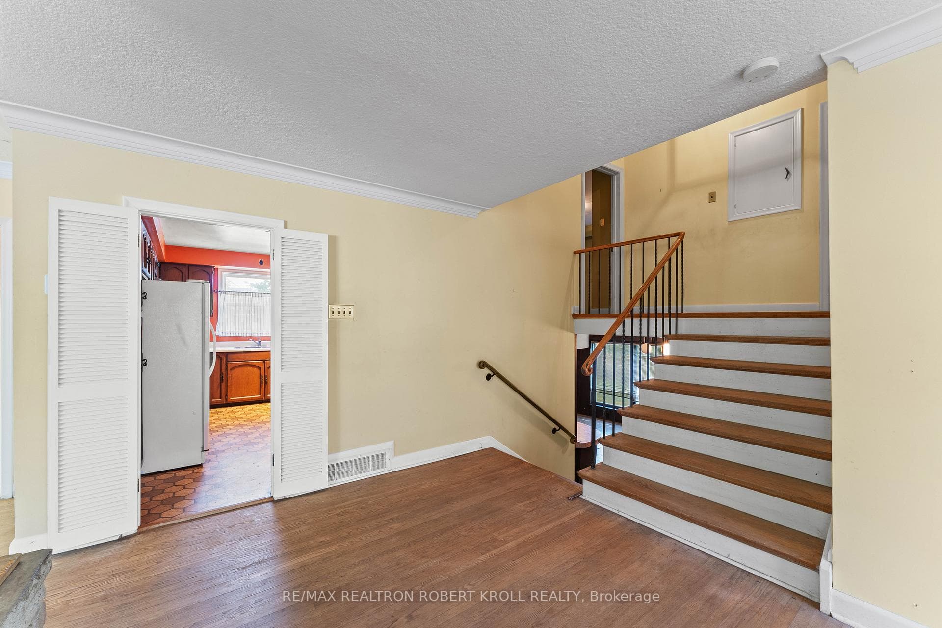 142 Faywood Boulevard photo 14