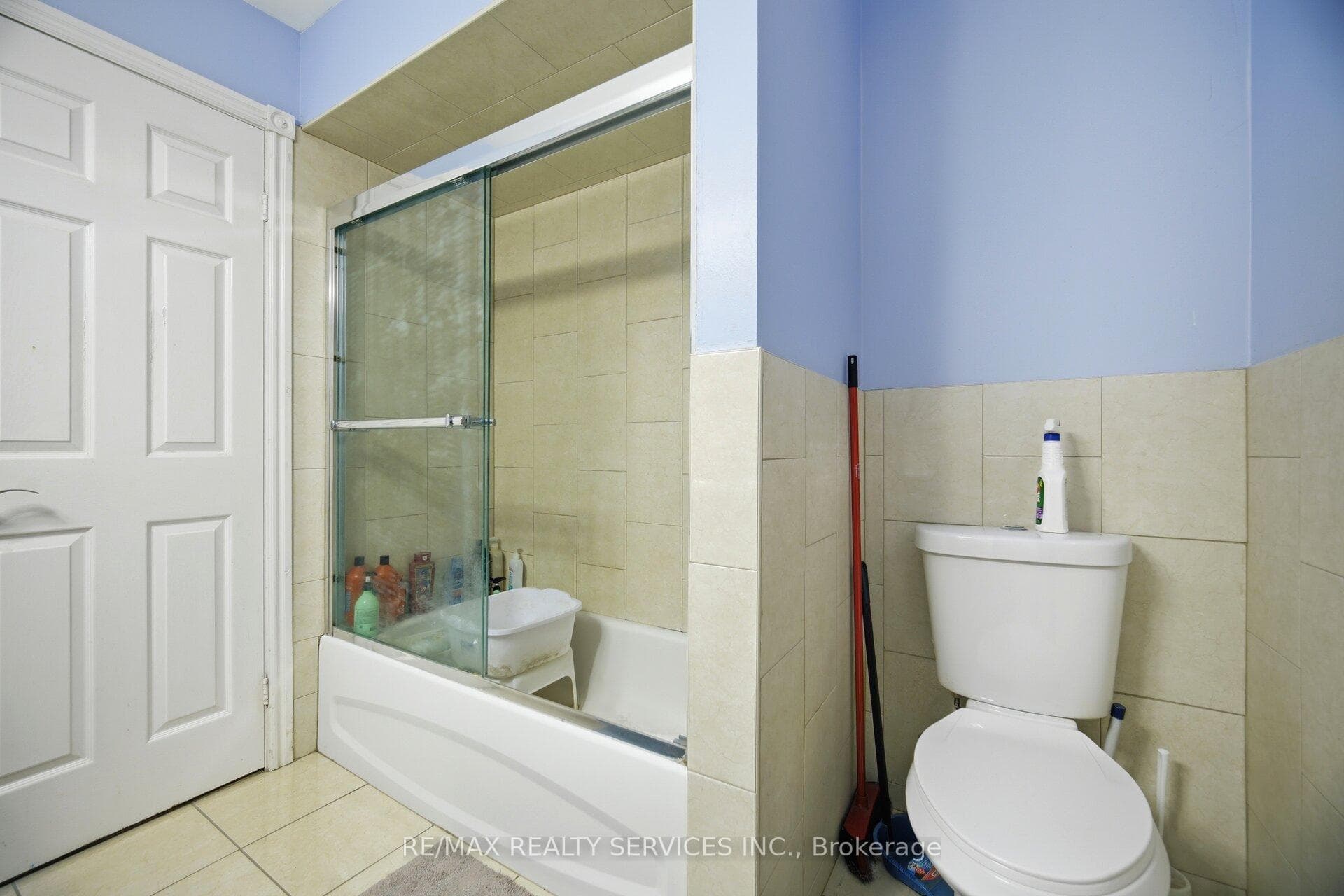 26 Sunforest Drive photo 25