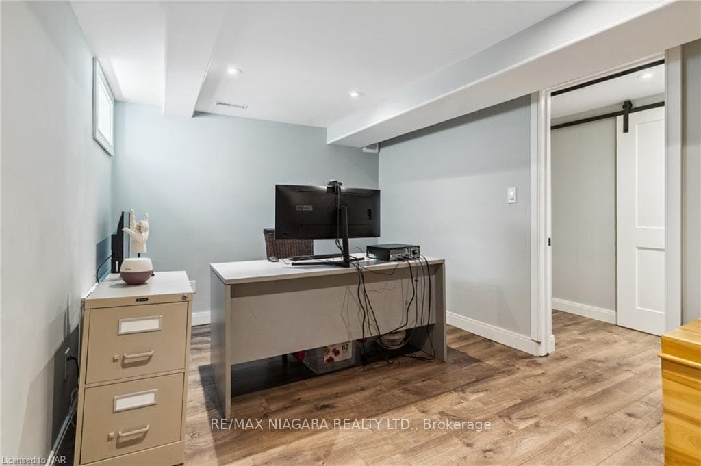 6 Sunrise Crescent photo 31