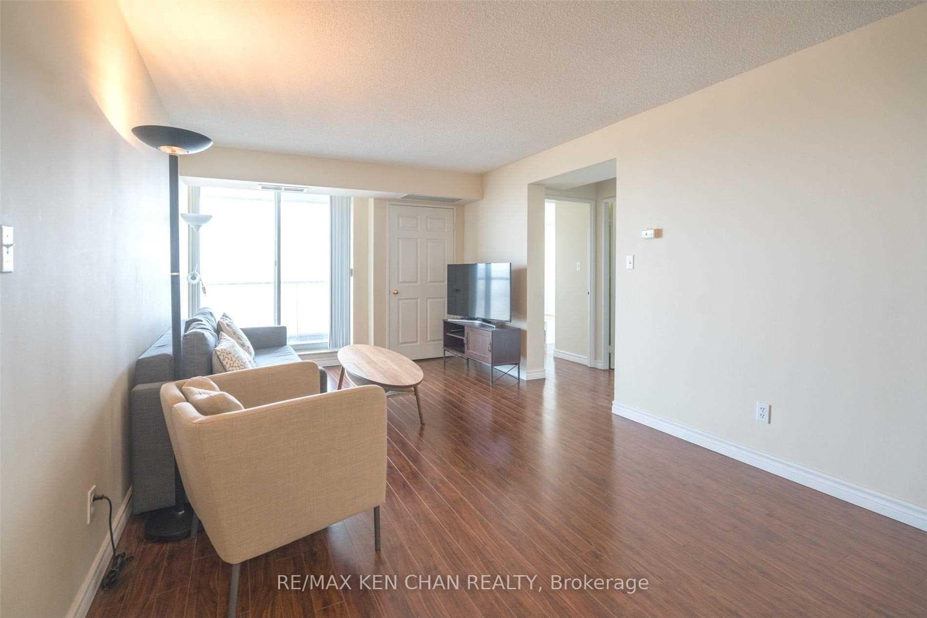 18 Hillcrest Avenue Unit Ph204 photo 5