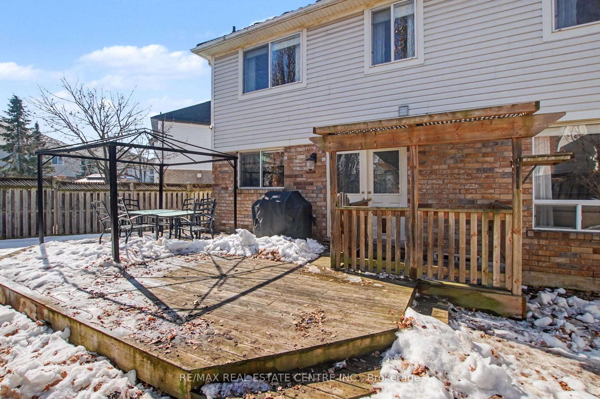 971 Lancaster Boulevard photo 31