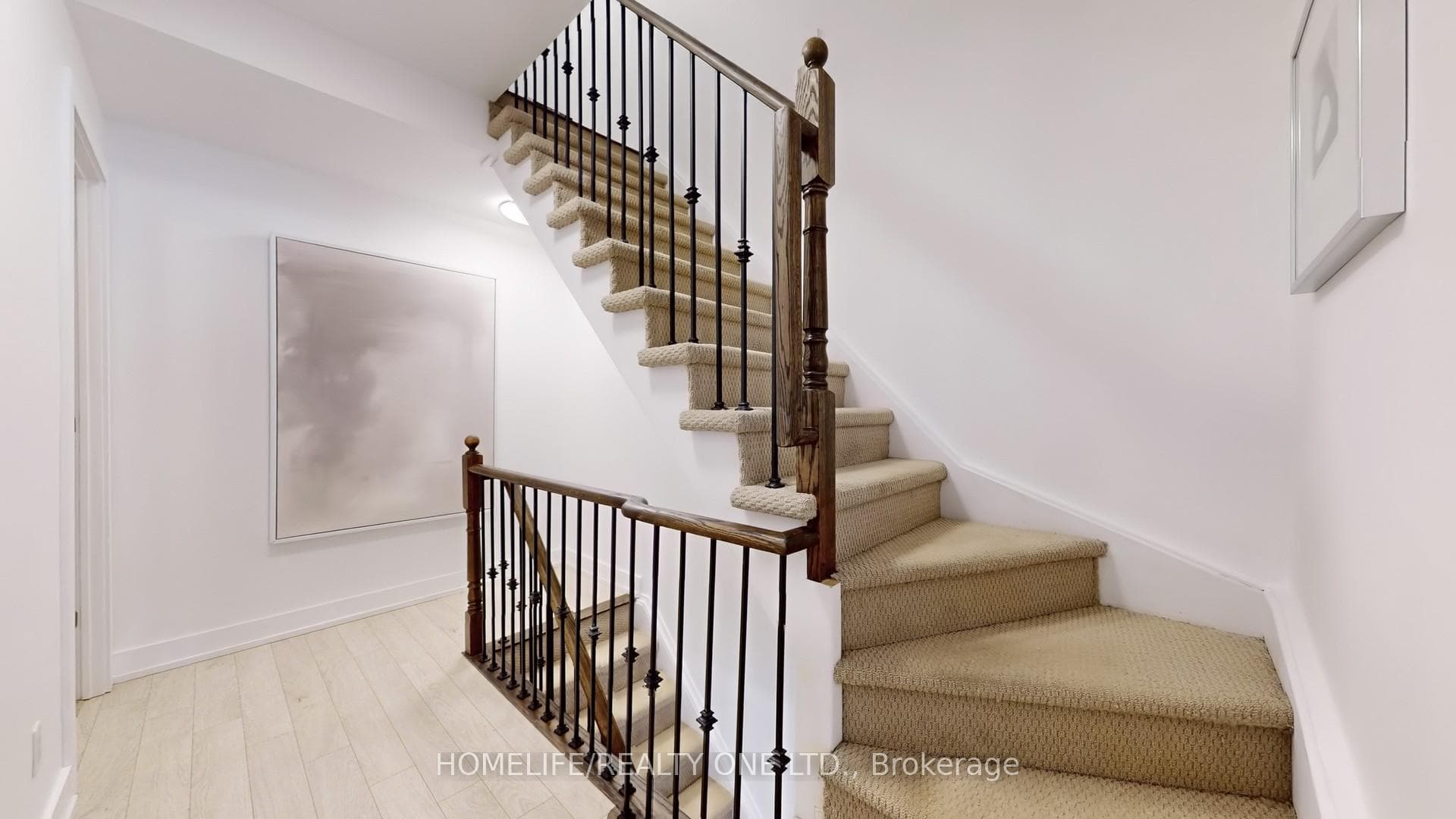 1072 Lansdowne Avenue photo 16