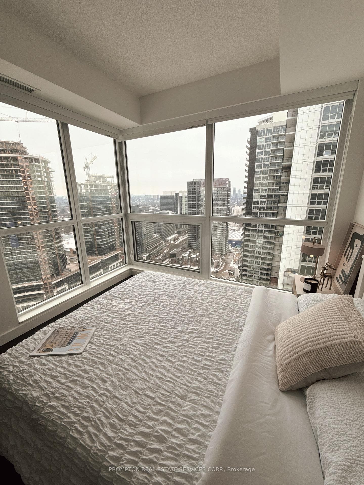 85 McMahon Drive Unit 2608 photo 16