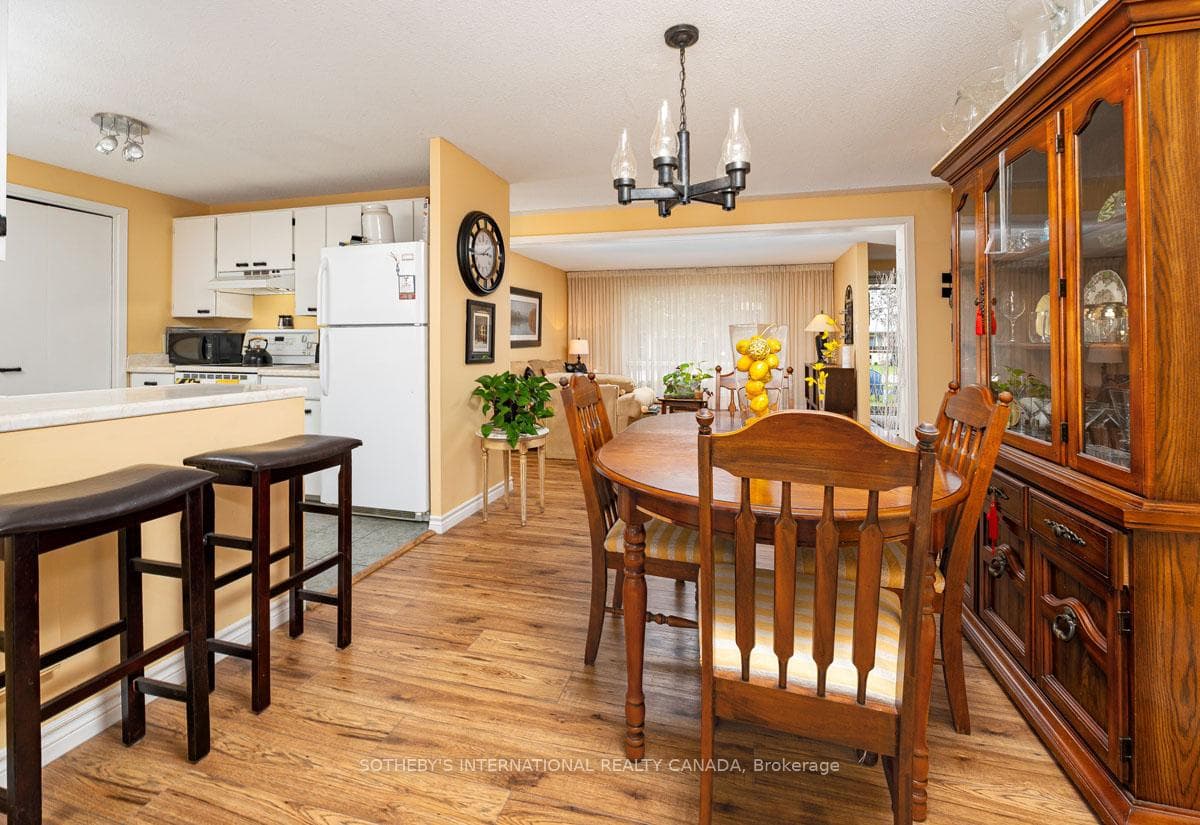 101 Tecumseth Pines Drive photo 10
